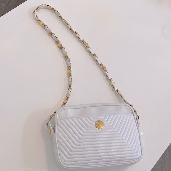 super Rare vintage Revillon 🇫🇷 white chevron crossbody bag - Picture 1 of 17